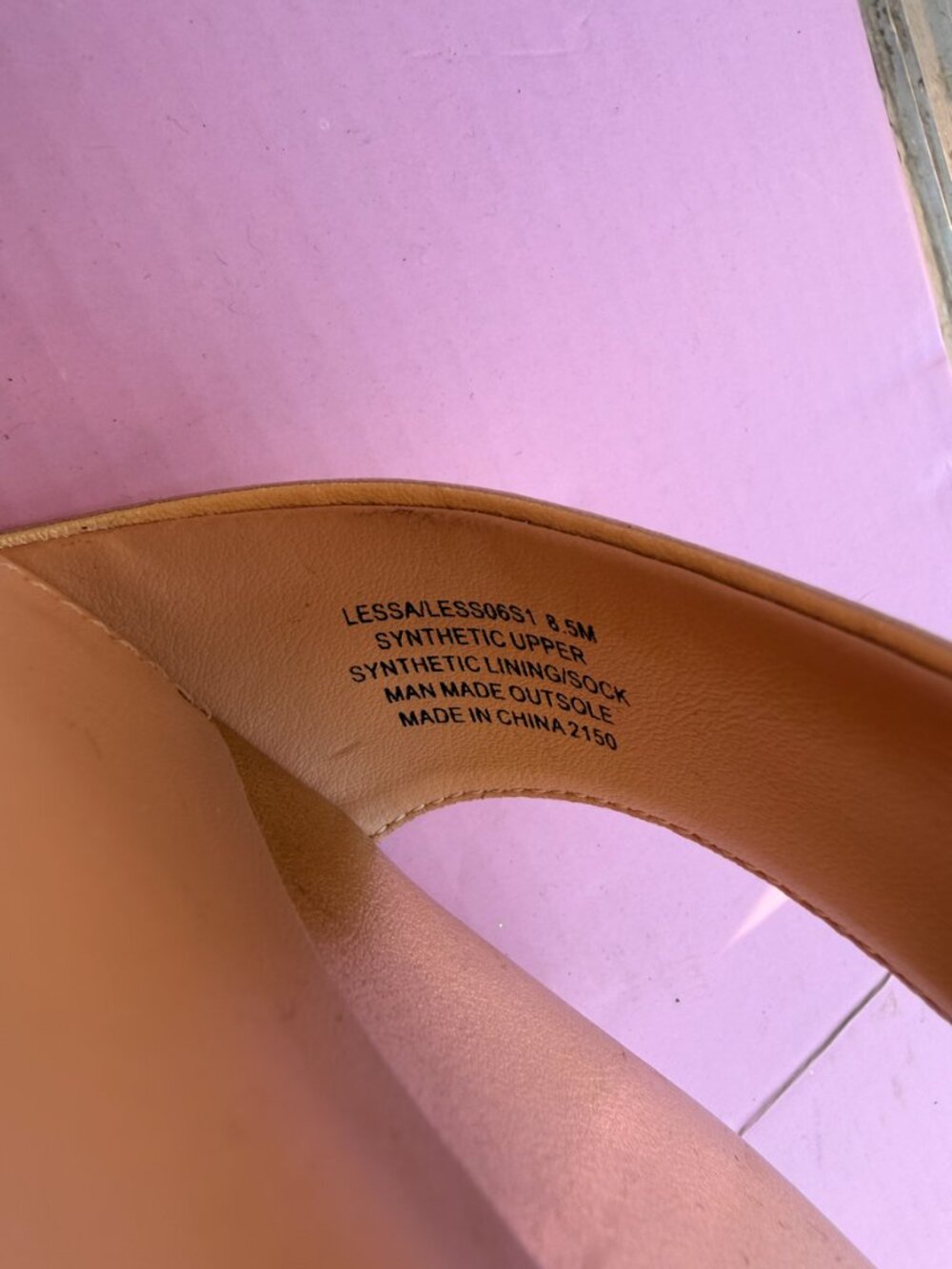 Steve Madden Lessa Gold Metallic Platform Block Heel Sandals Size 8.5M - Picture 3 of 3